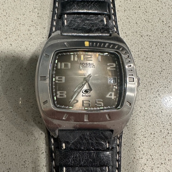 Watch - Picture 3 of 3